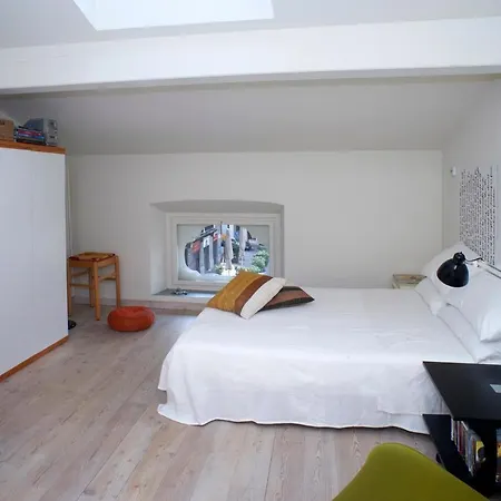 Cozy Nest Apartment